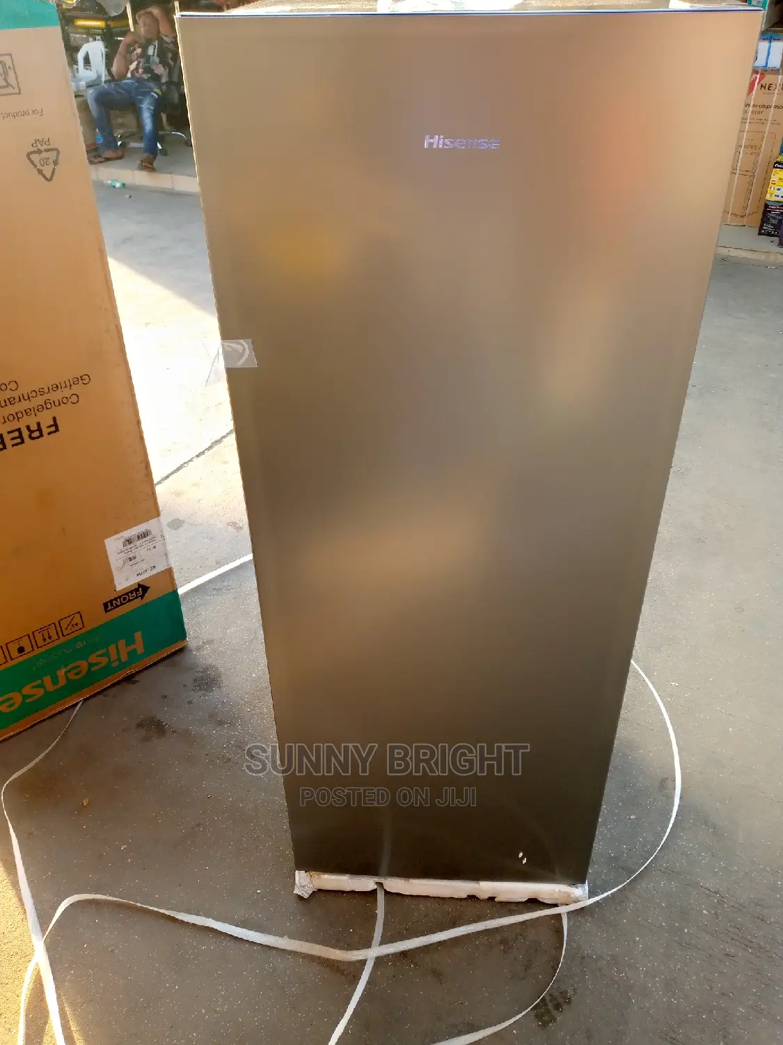 Hisense Standing Freezer 190liters