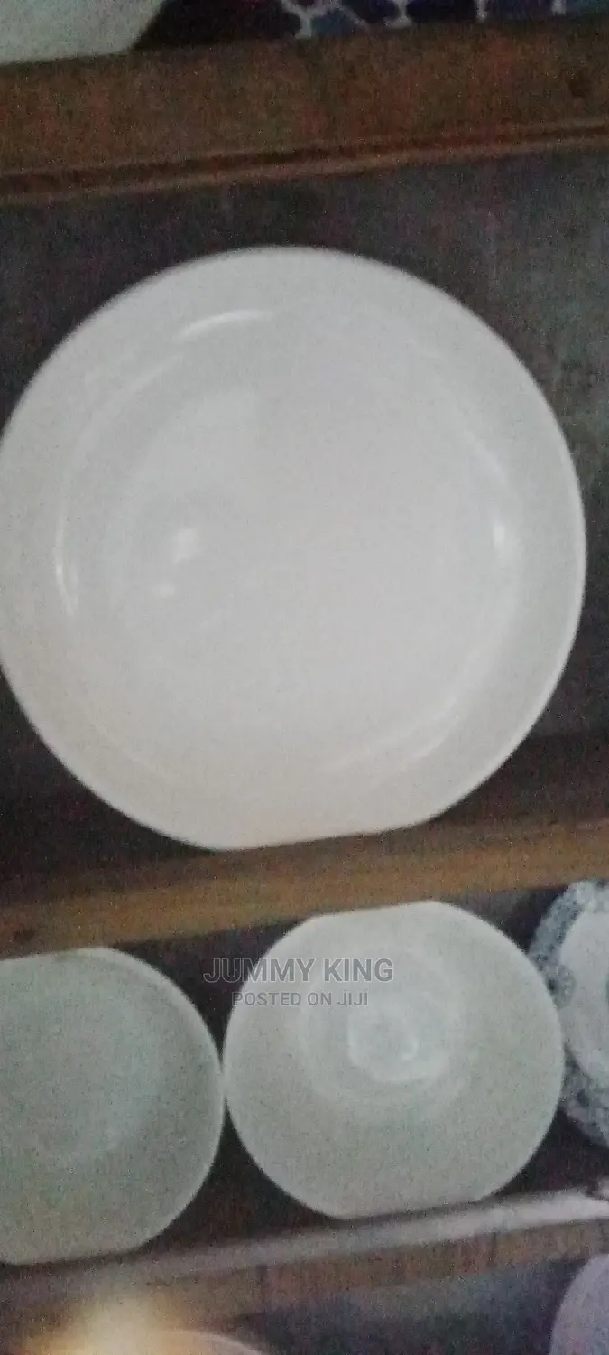 12 Pieces Ceramic Curved and Flat Plates