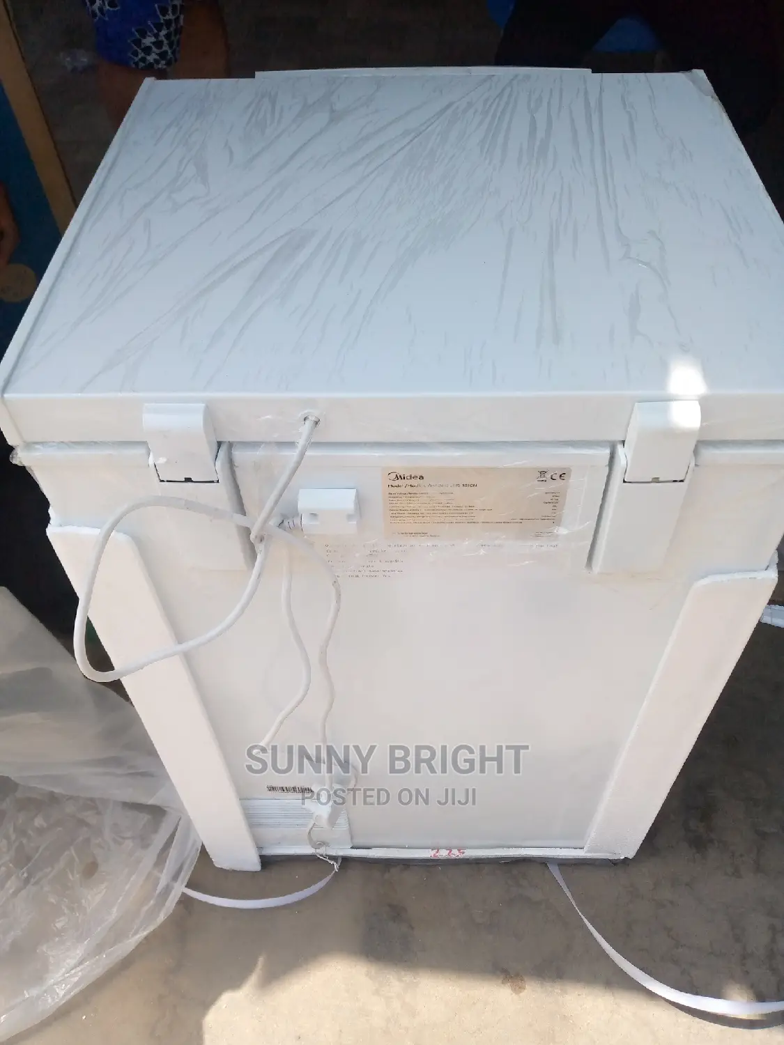 Midea Table Top Fridge 100liters