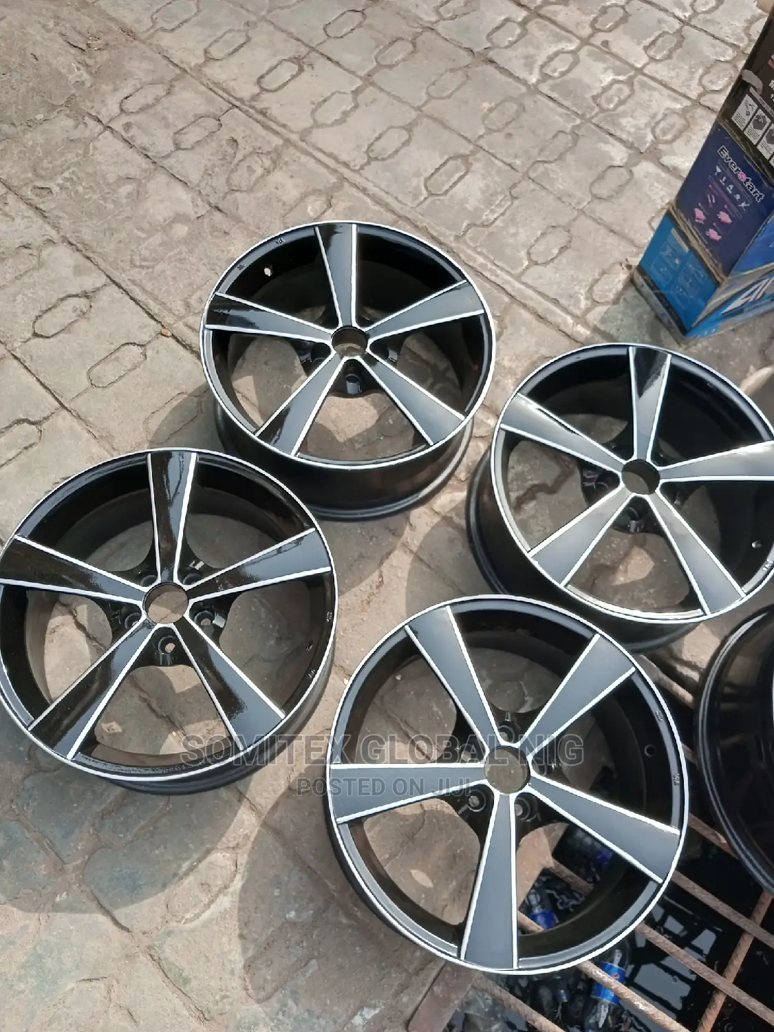 17 Alloyed Rim Toyota Corolla!