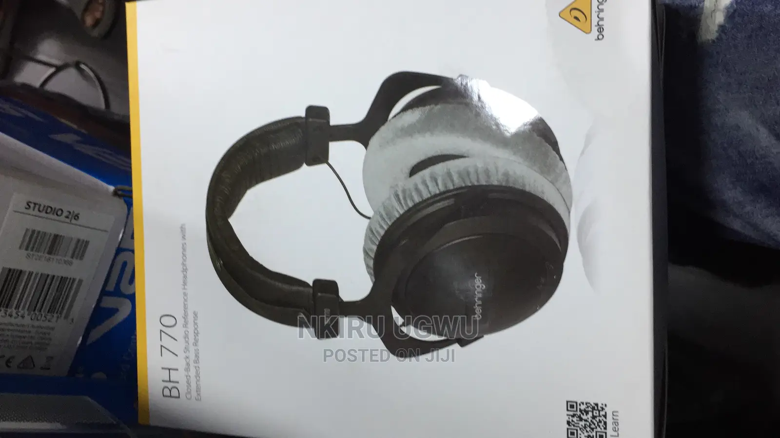 Behringer BH 770 Studio Headphones