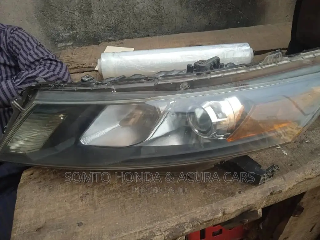 Head Lamb for Honda Crosstour 2010-2012