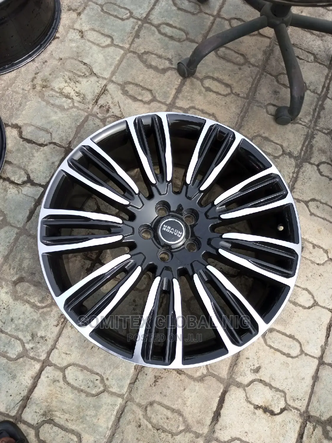 22inch Alloyed Rim Range Rover!