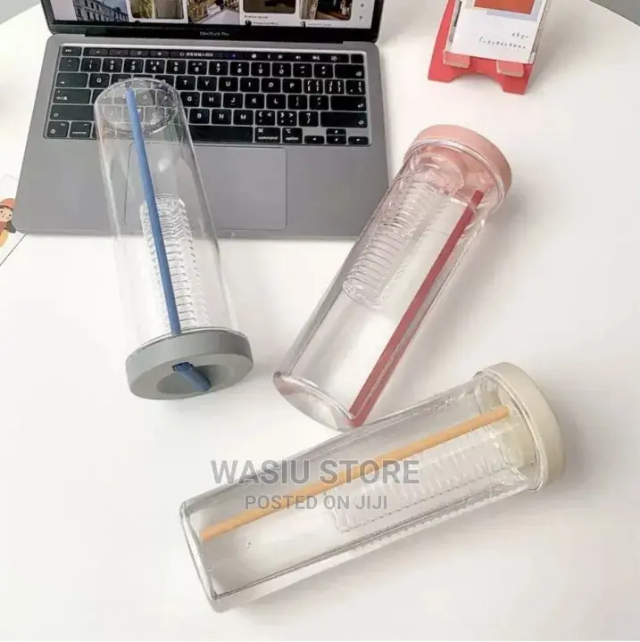Tumbler With Lid, Suction Cup, Plastic Water Bottle (700 Ml)