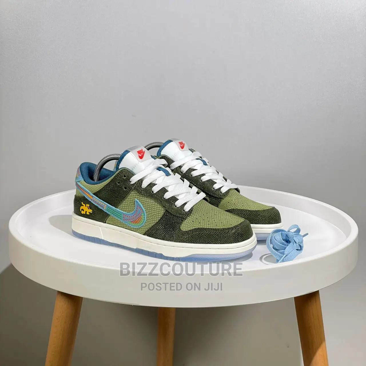 Original Nike Sb Dunk Siempre Familia Available in Store