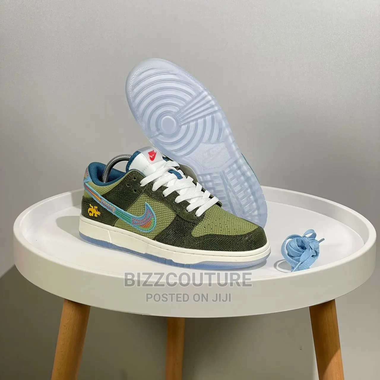 Original Nike Sb Dunk Siempre Familia Available in Store
