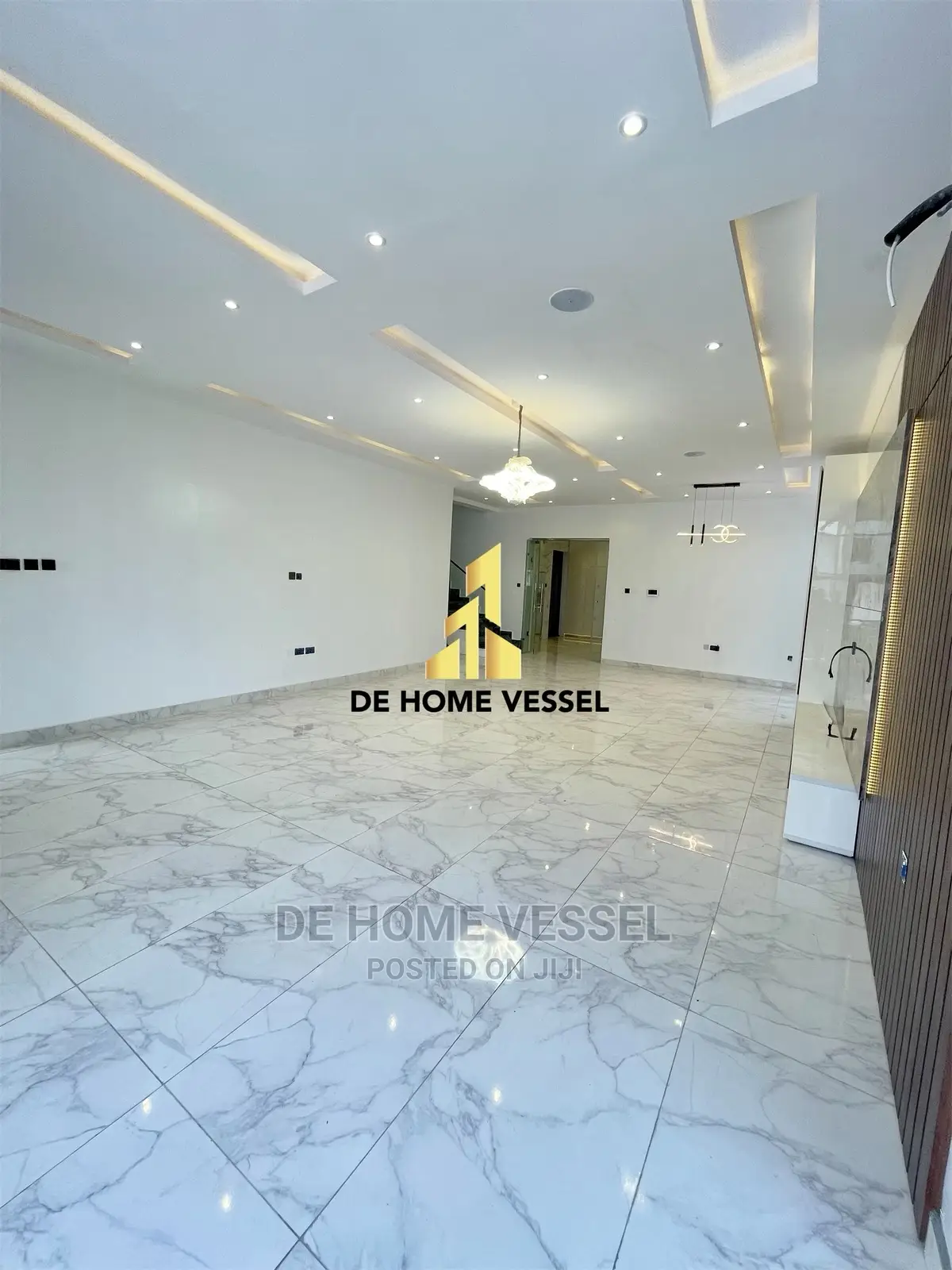 5bdrm Duplex in Osapa London for Sale