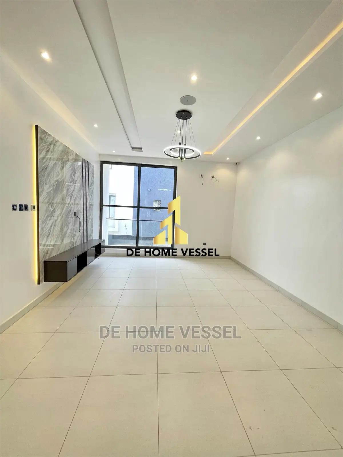 5bdrm Duplex in Osapa London for Sale