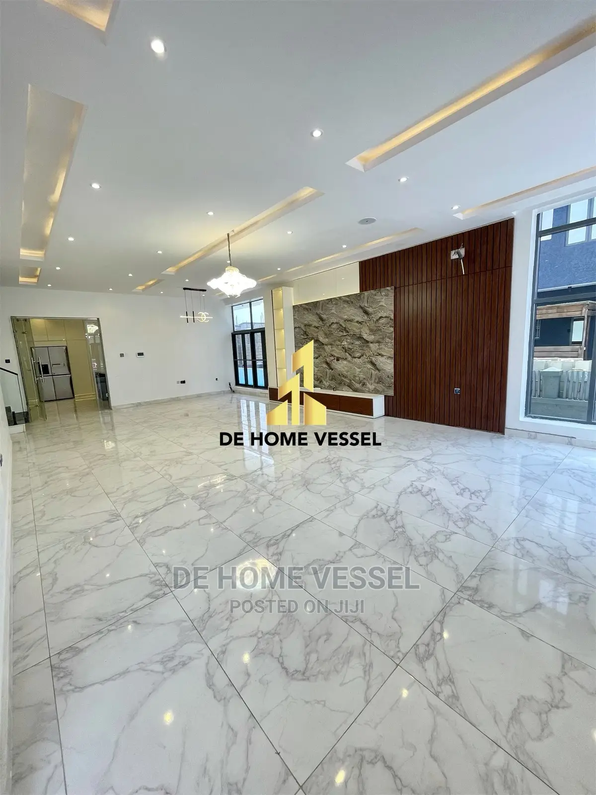 5bdrm Duplex in Osapa London for Sale