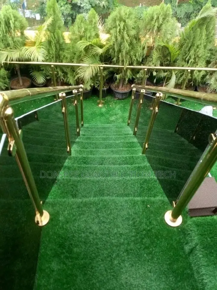 Glass Rails 001