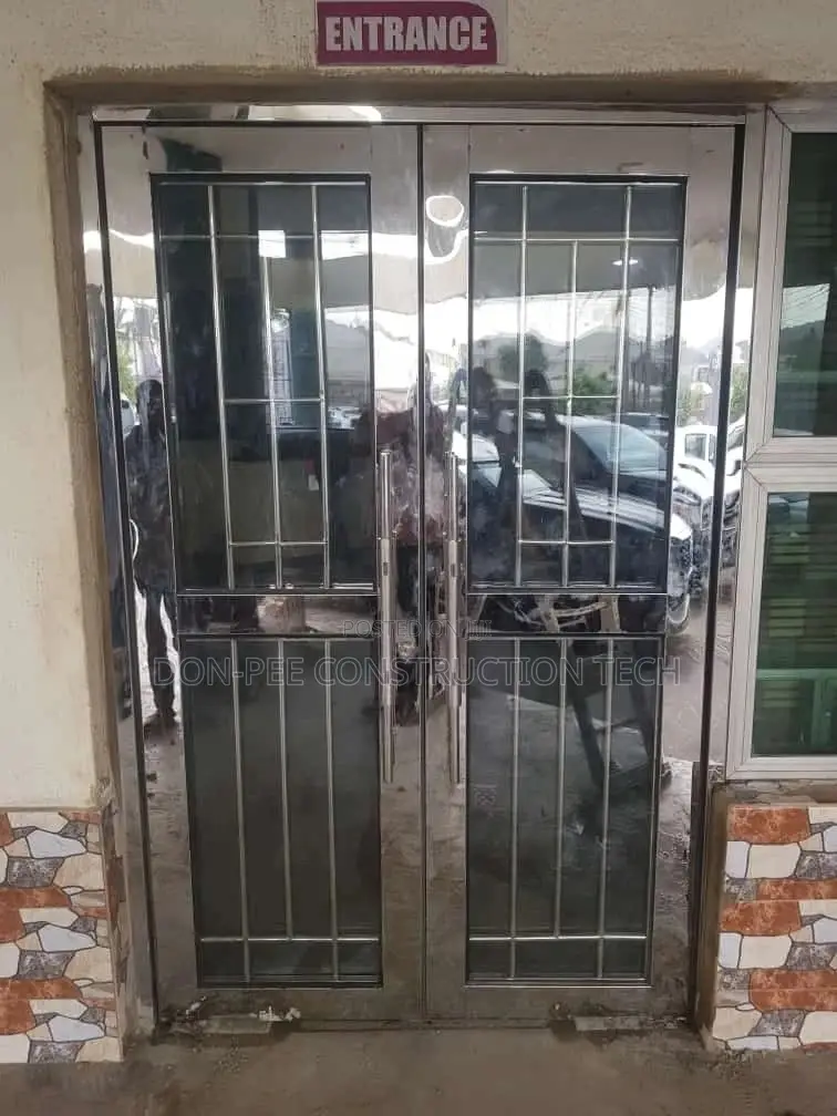 Frameless Steel Glass 009