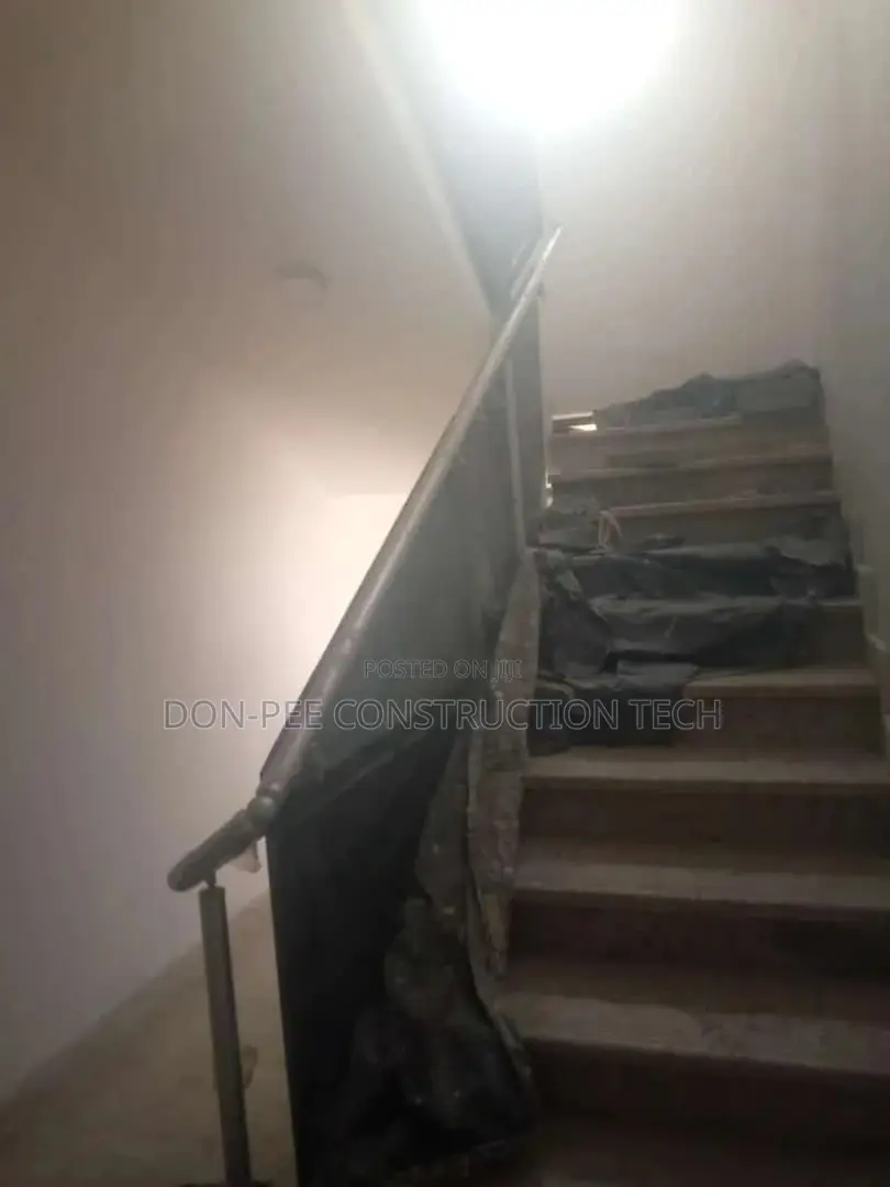 Frameless Glass Railing 004