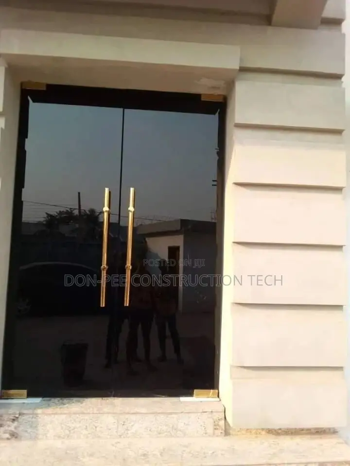 Frameless Glass Work 007