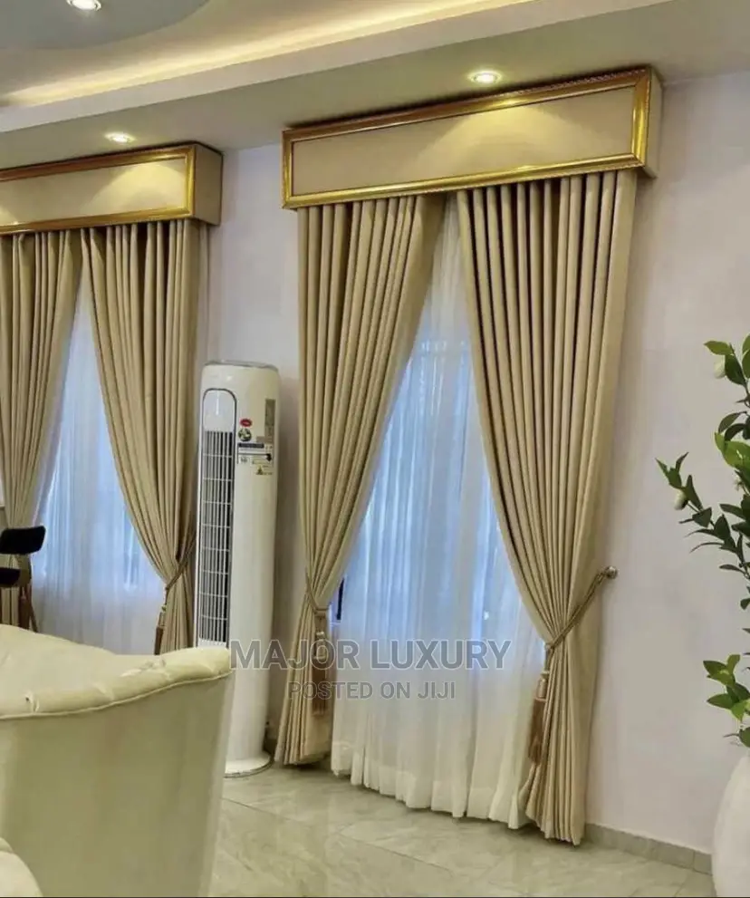 Turkey Curtains With Plain Board