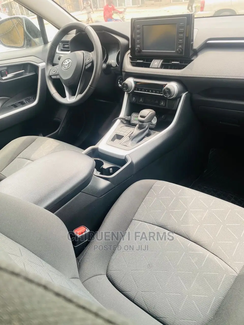 Toyota RAV4 XLE AWD 2020 White