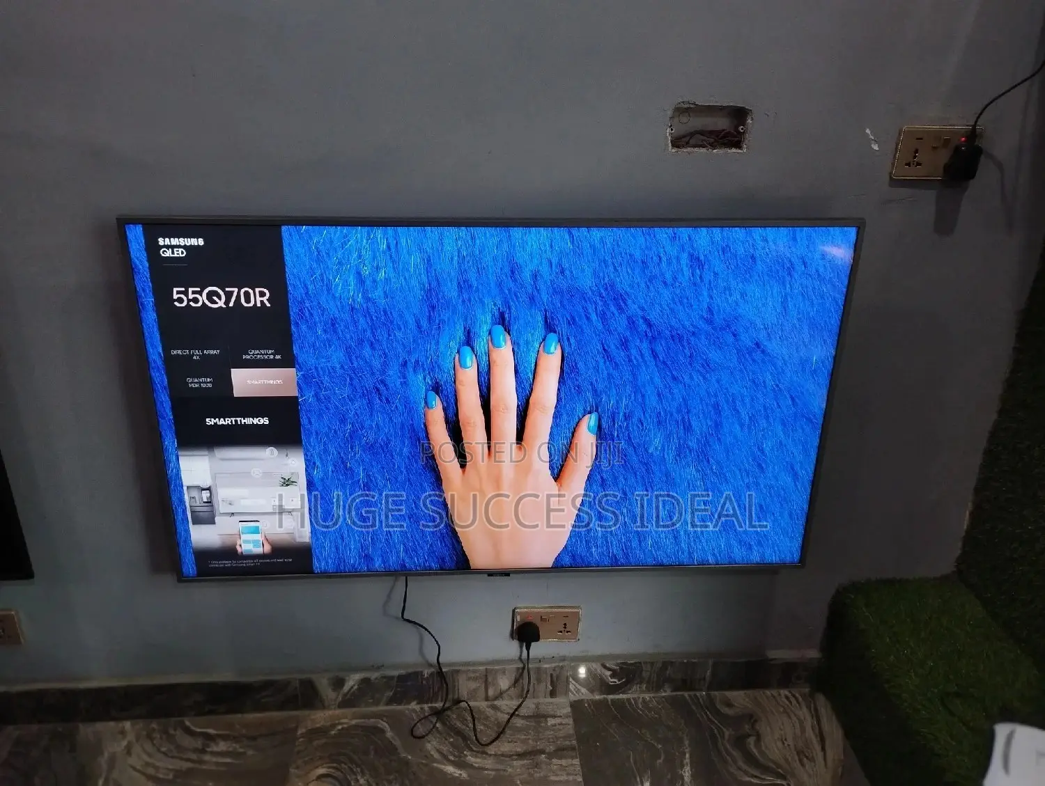 2019 Samsung 55 Inches Q70R Series Qled Smart Uhd TV