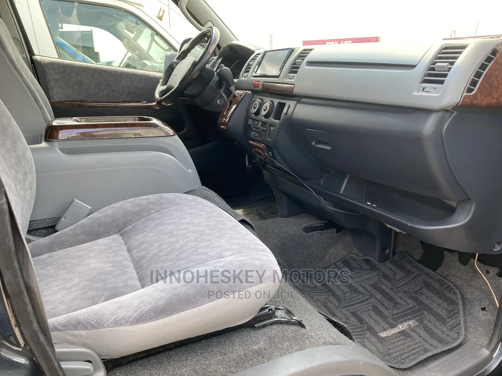 Toyota HiAce 2012 Grey