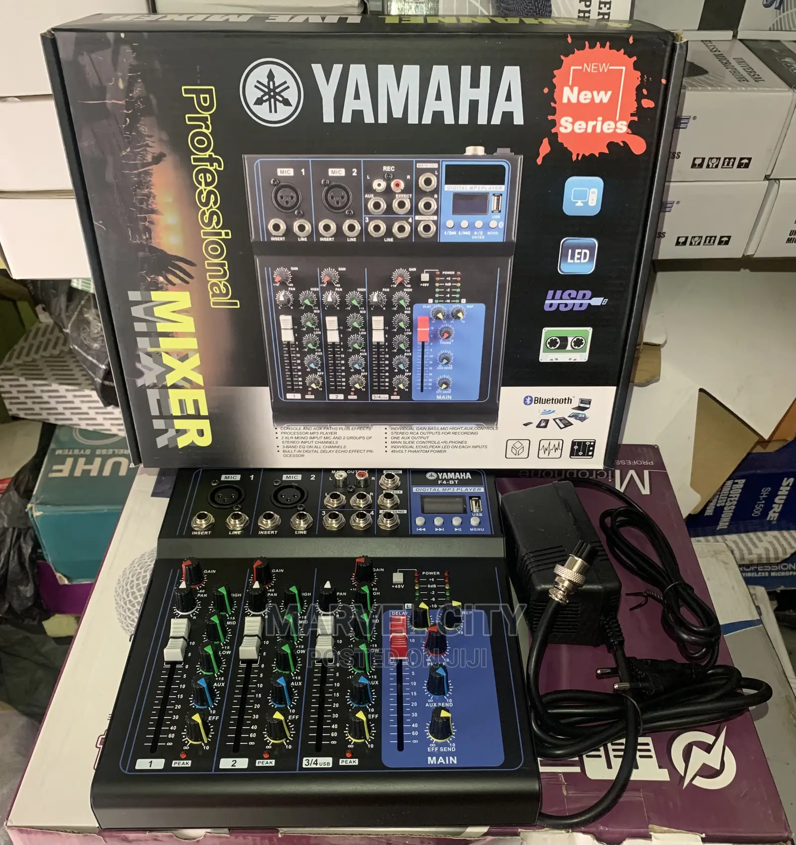 F4 Professional Yamaha Mixer