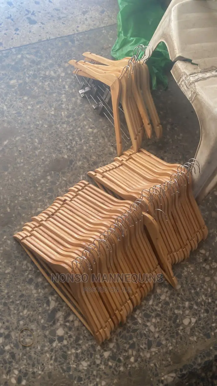Wooden Hangers Without Clips