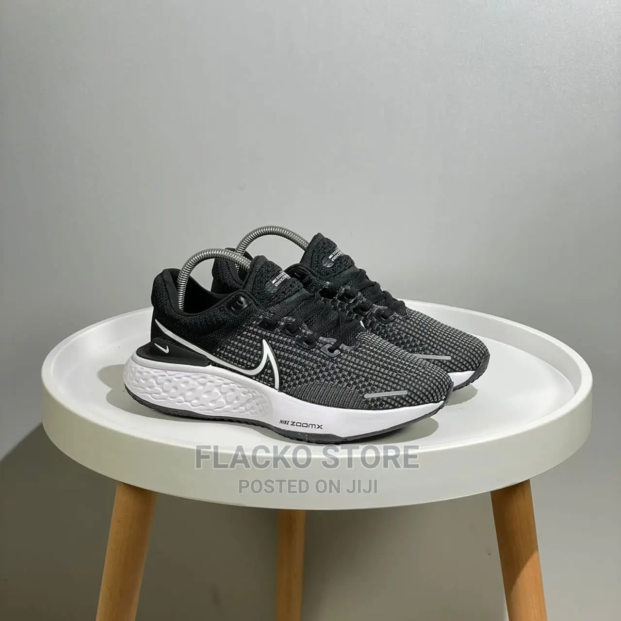Original Nike Zoom-X Invincible Run Flyknit 2 Sneakers