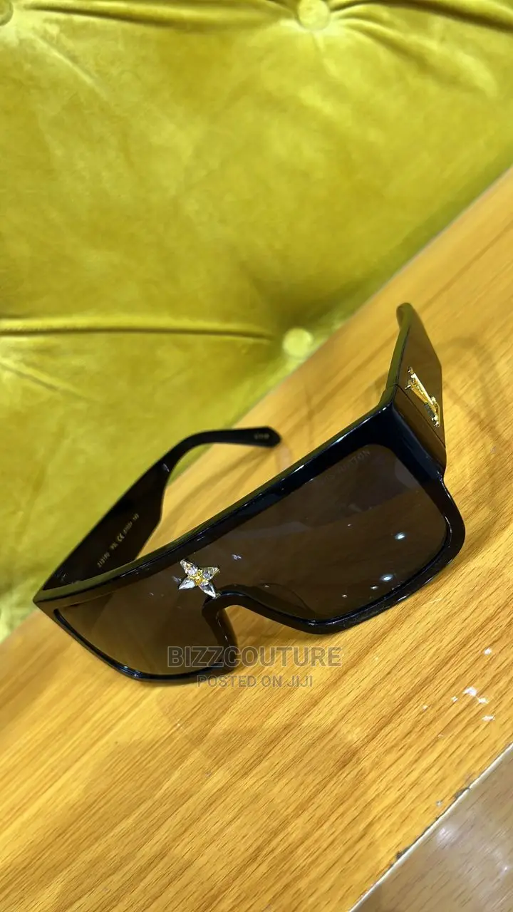 Original LOUIS VUITTON Sunglasses Available in Store