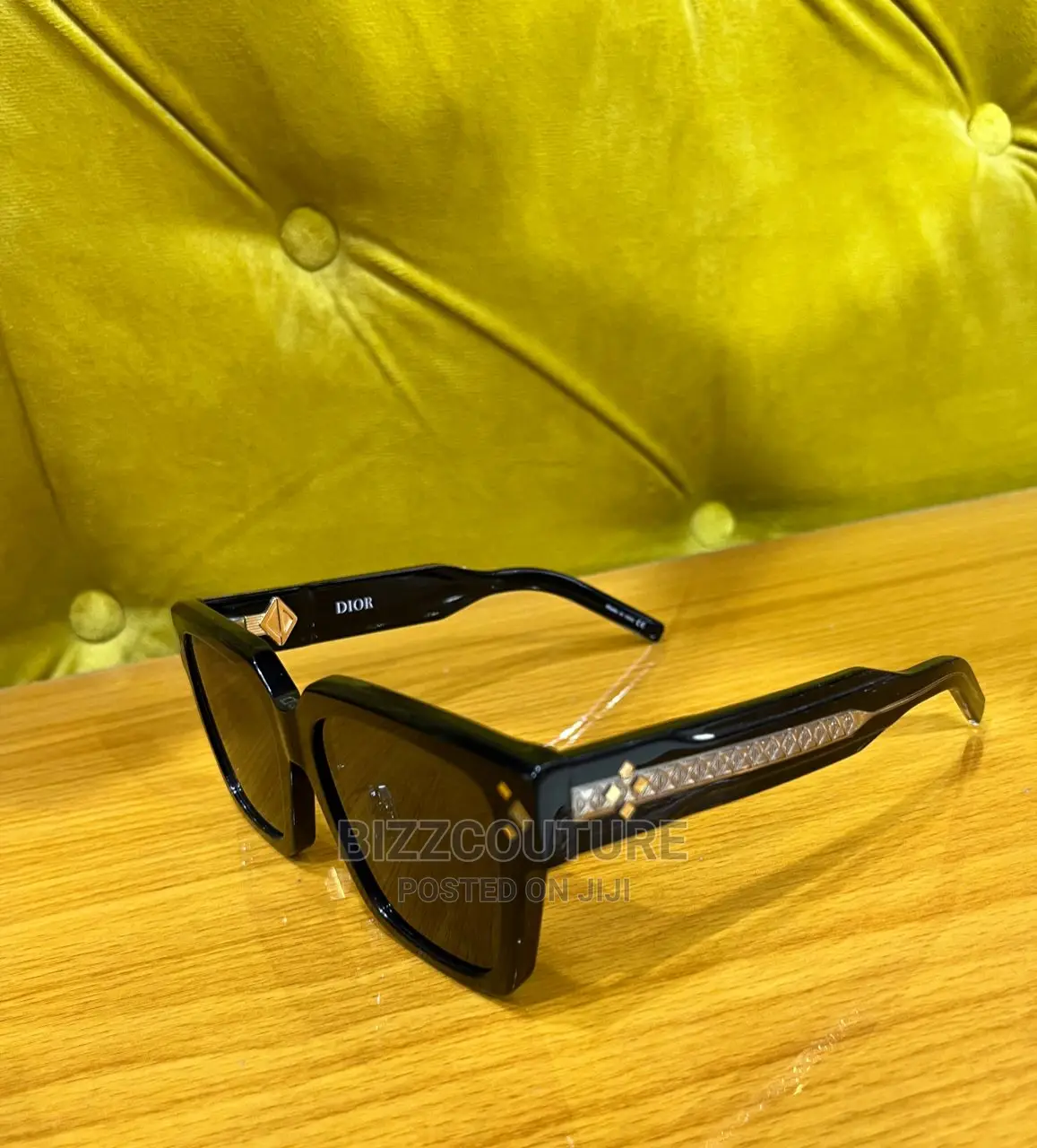 Original LOUIS VUITTON Sunglasses Available in Store