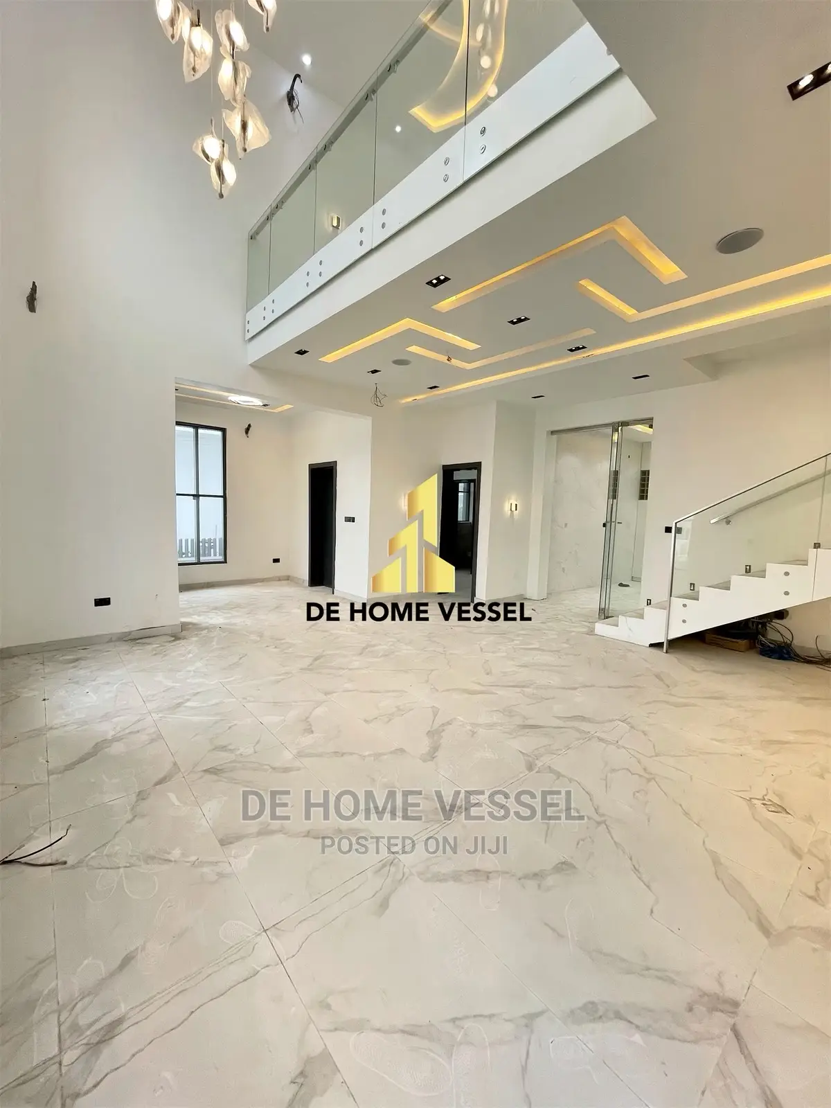5bdrm Duplex in Osapa London for Sale