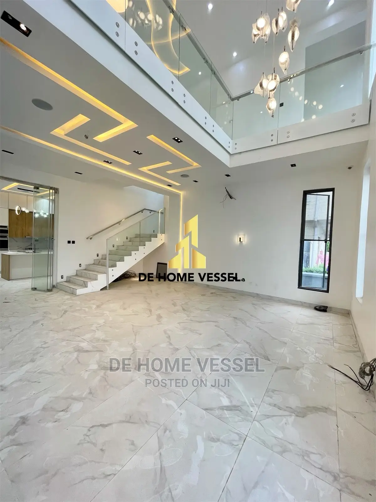5bdrm Duplex in Osapa London for Sale