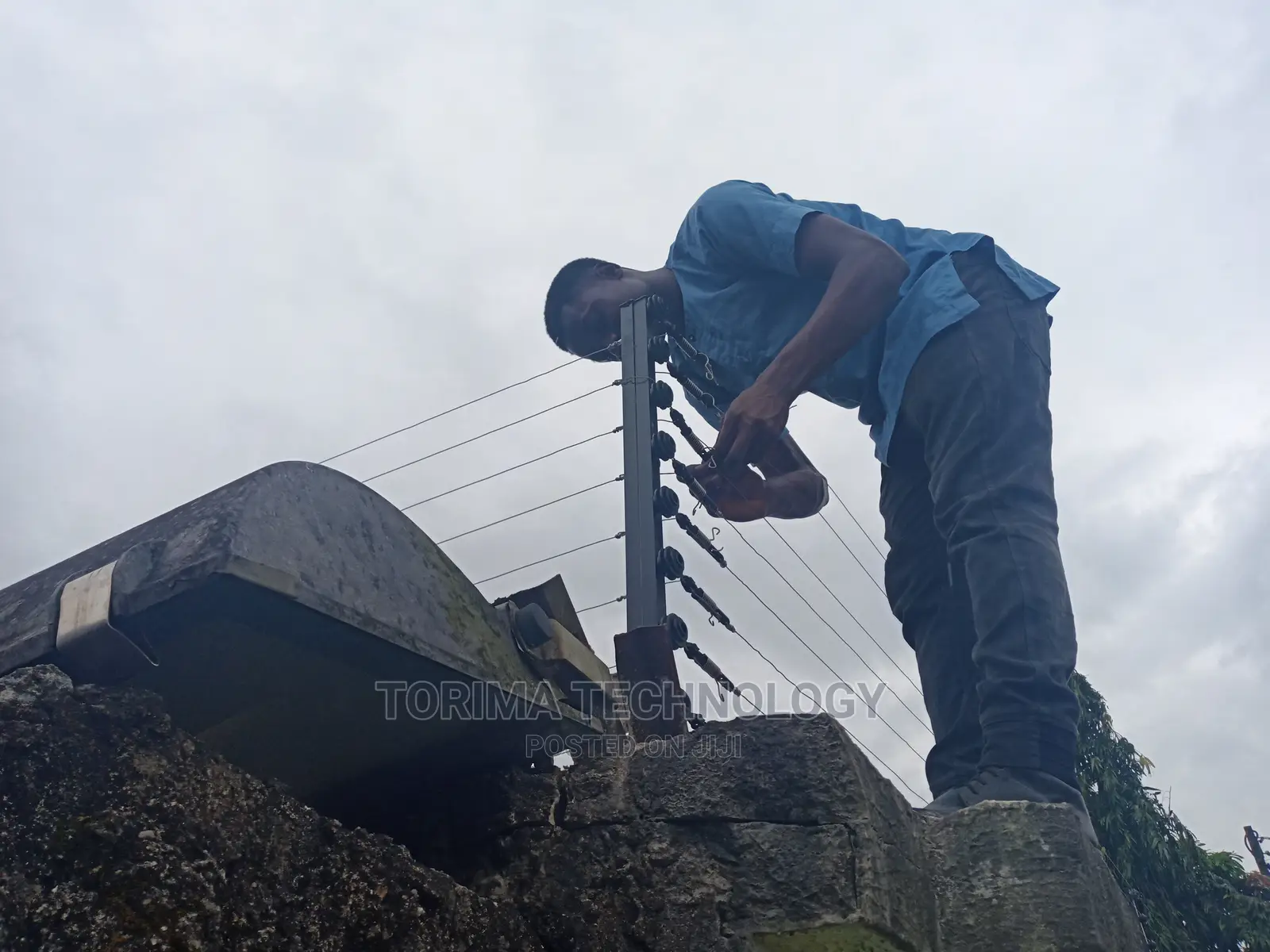 Say Goodbye to Intruders With an Electric Fence