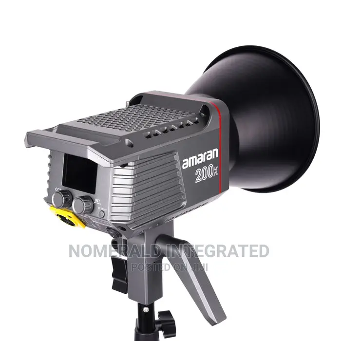 Aputure Amaran 200x