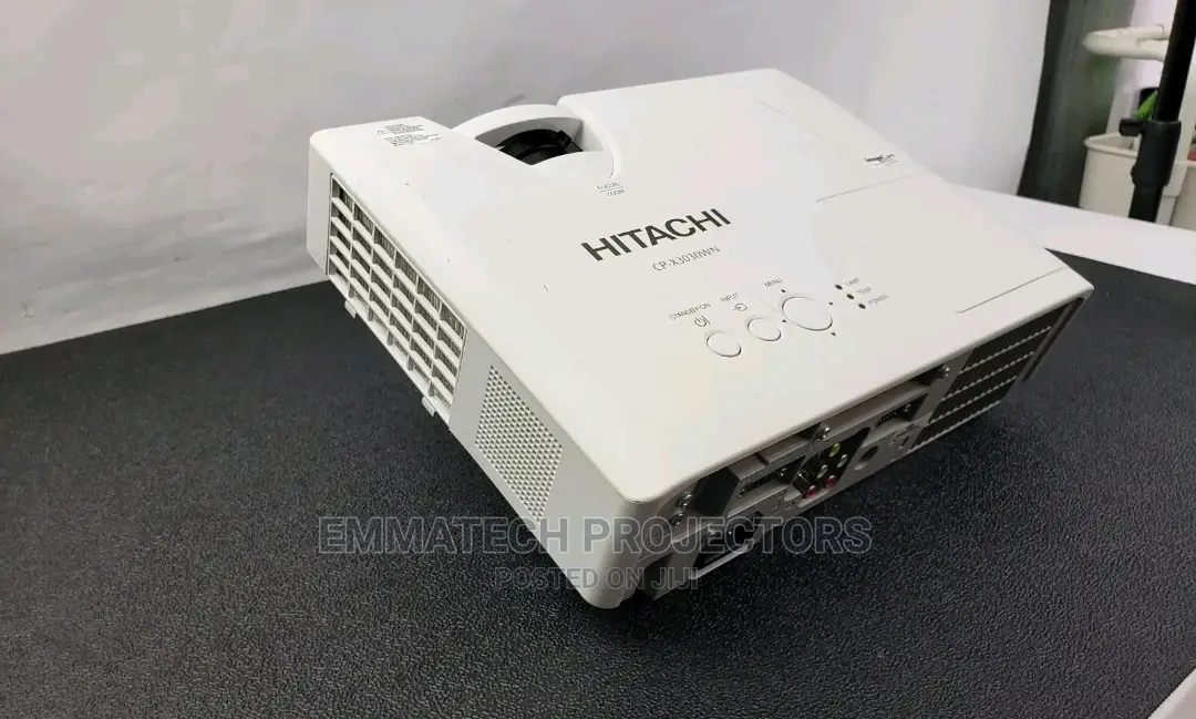 Projectors Hitachi Hd Daylight Ibadan,Lekki,Ikeja ,Abuja