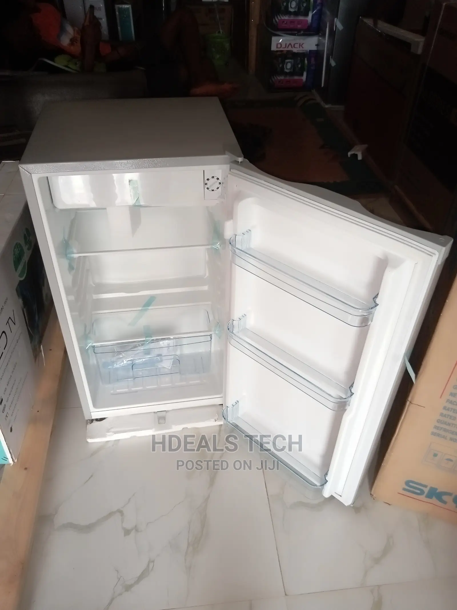 New Skyrun Portable Standing Refrigerator [BCD-90G].
