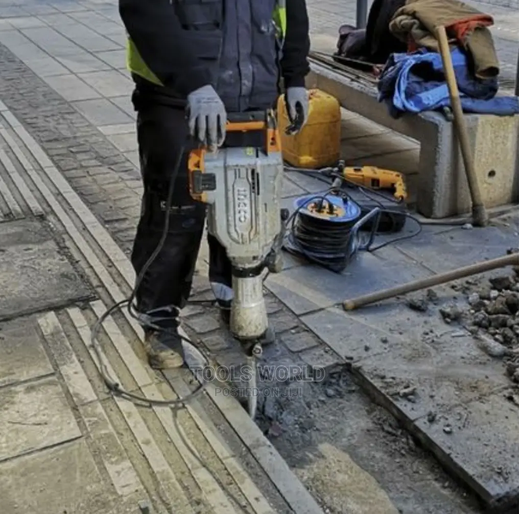 Ingco - Demolition Breaker / Hammer 1700W With 2 X Chisels A