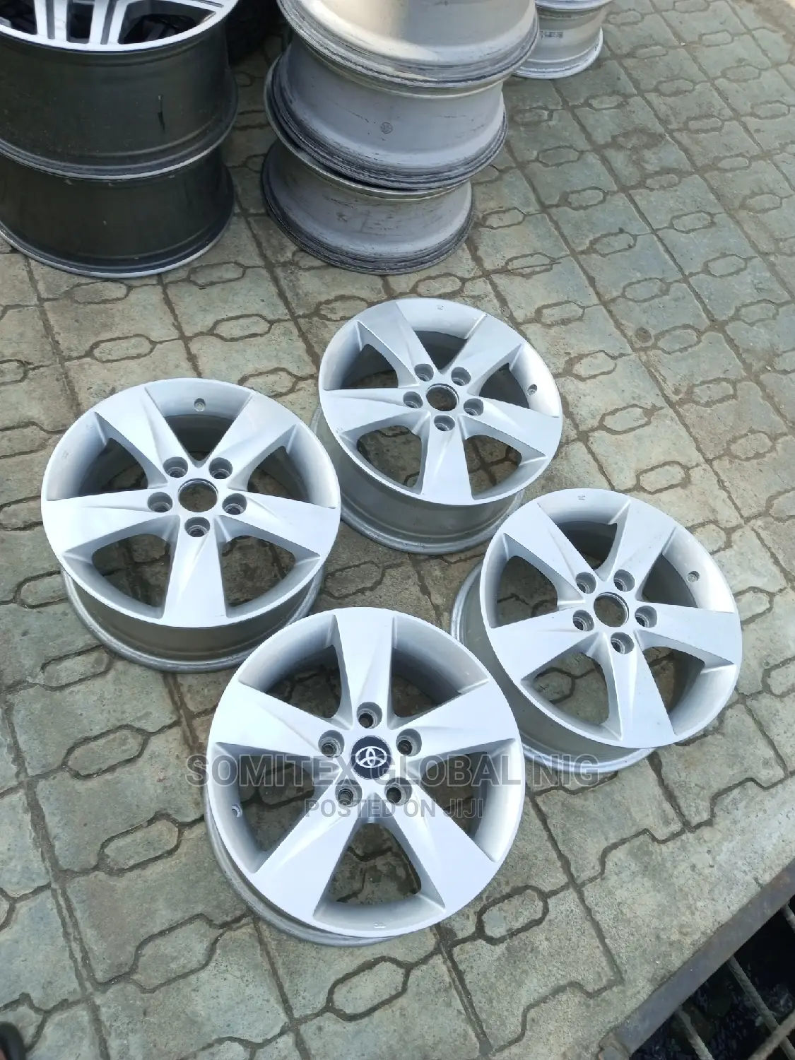 Toyota Camry Alloyed Rim16