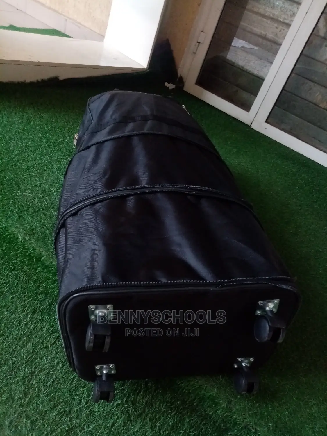 Biggest Jumbo Weightless Expandable Traveling Bag Wit Wheels