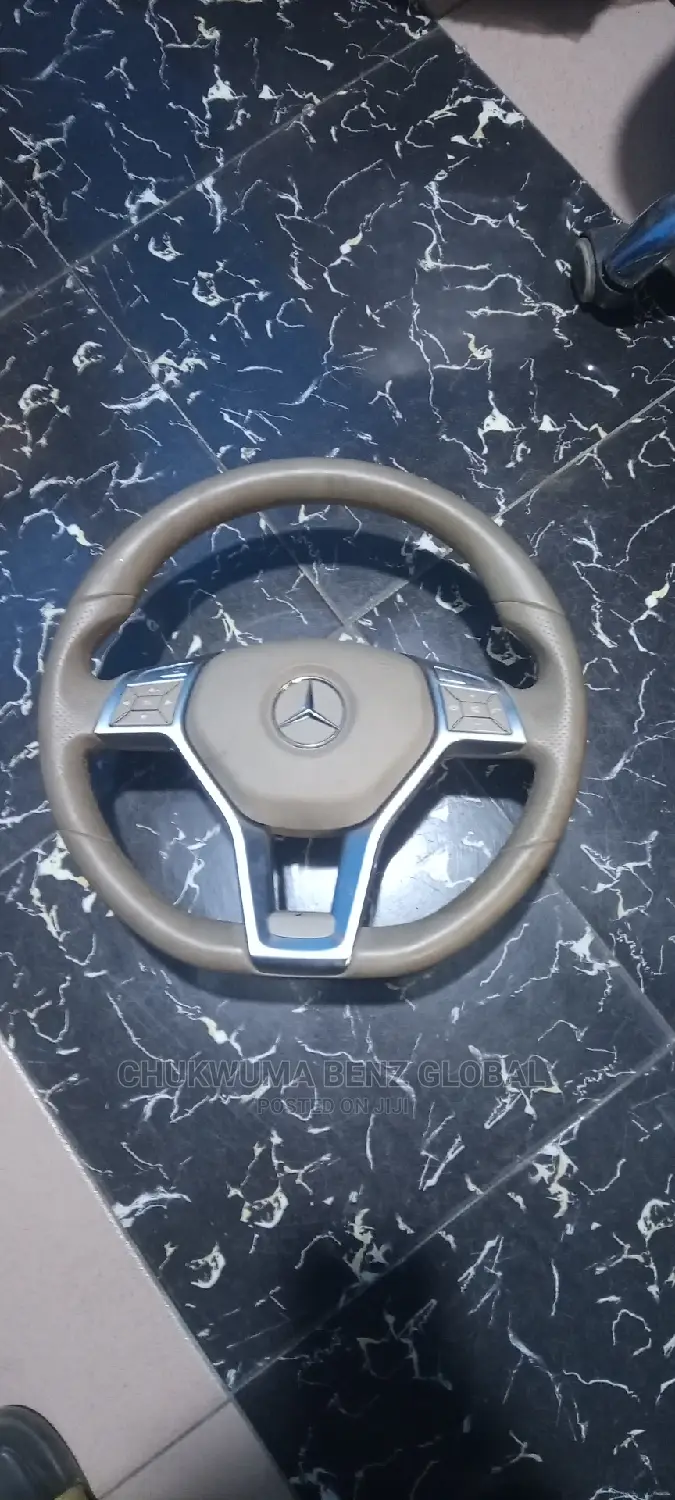 Steering Wheel Mercedes 212 2015model