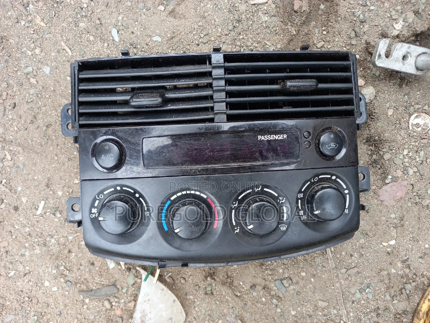 Sienna Ac Control and Vent