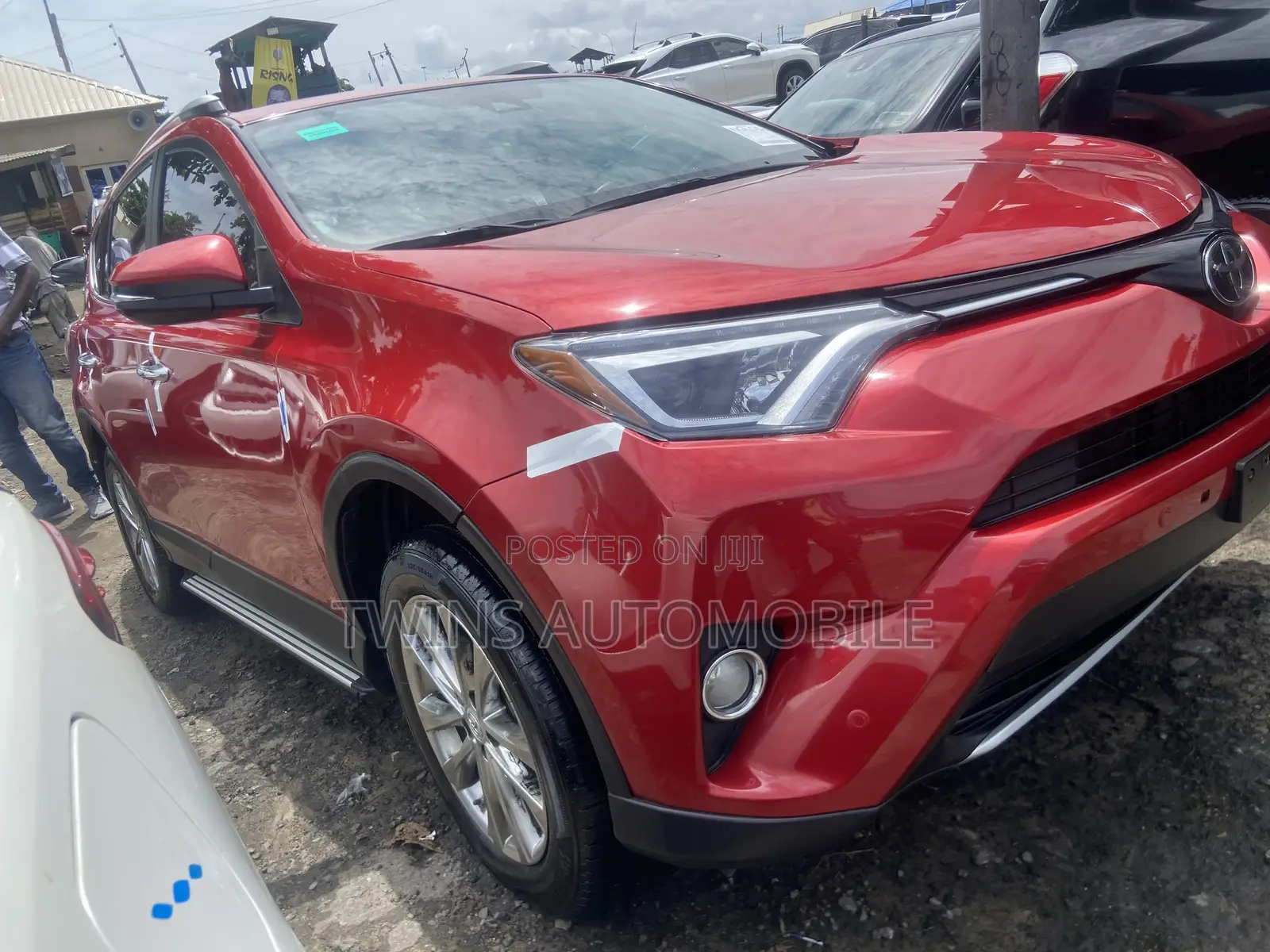 Toyota RAV4 2017 Red