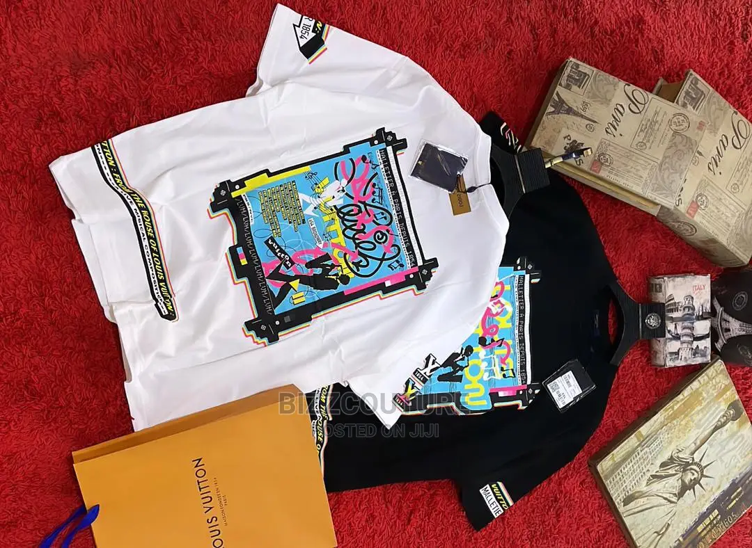 Original LOUIS VUITTON T-Shirts Available in Store