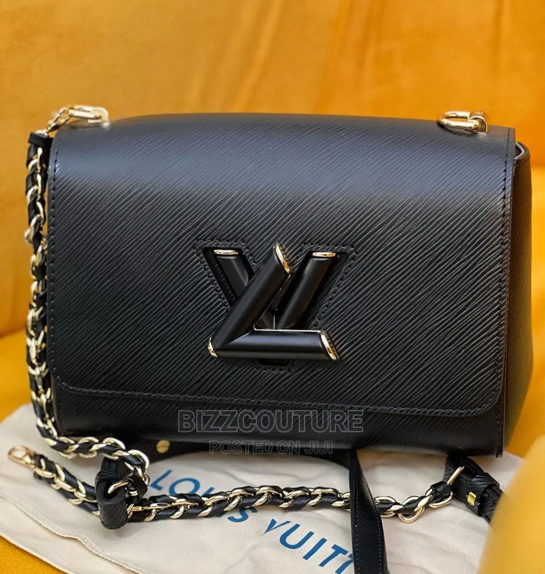 Original LOUIS VUITTON Shoulder Vags Available In Store
