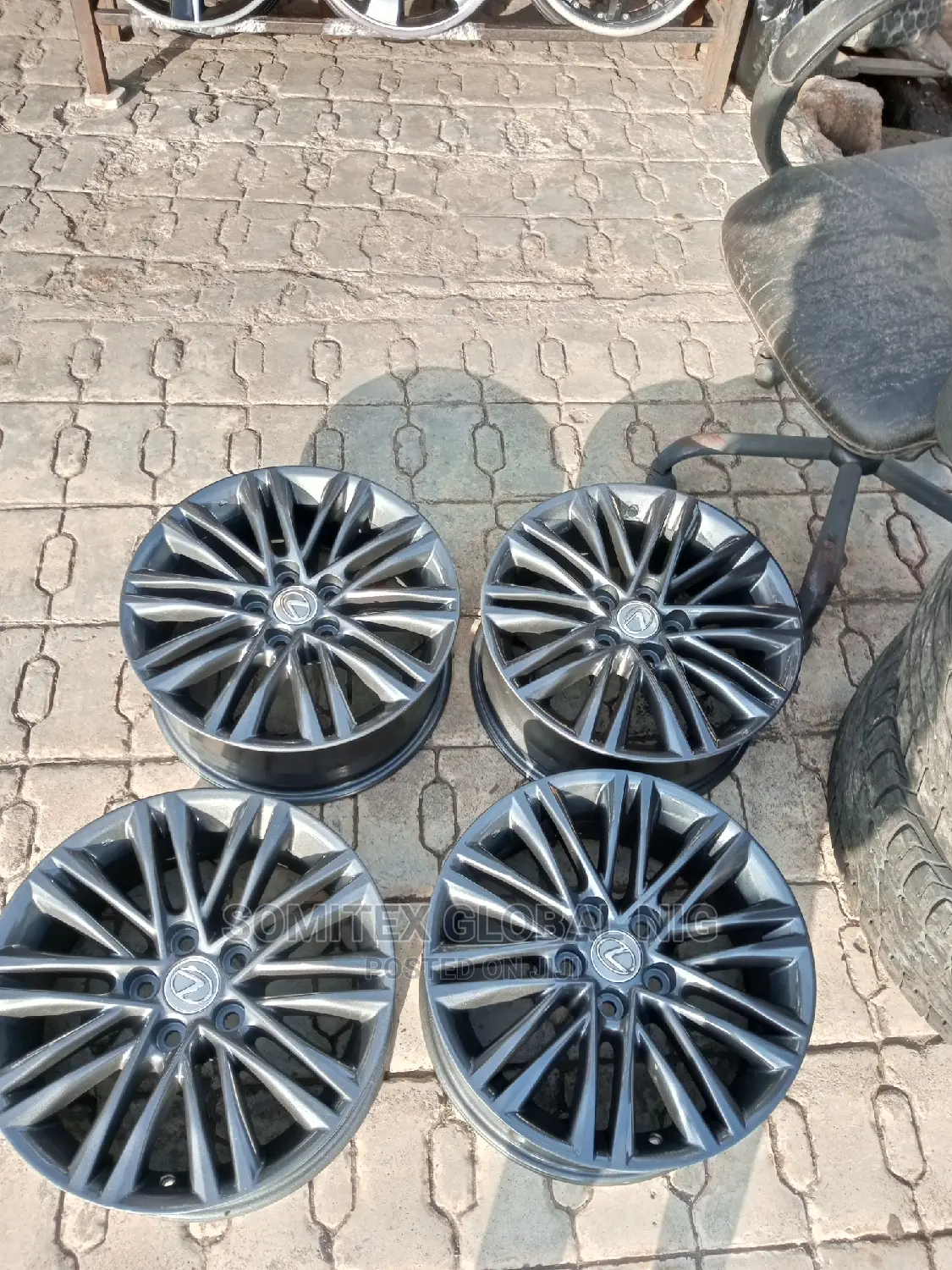 Lexus Alloyed Rim17