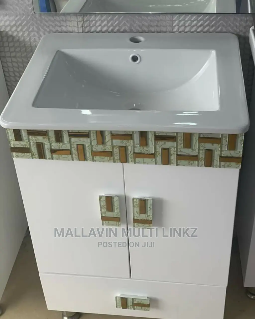 Cabinet Basin With Drawers