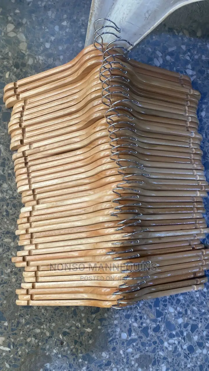 Sets and Packs of the Woodeb Hanegrs