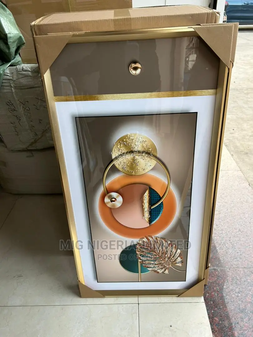 Wall Portrait Golden Decorative Frame