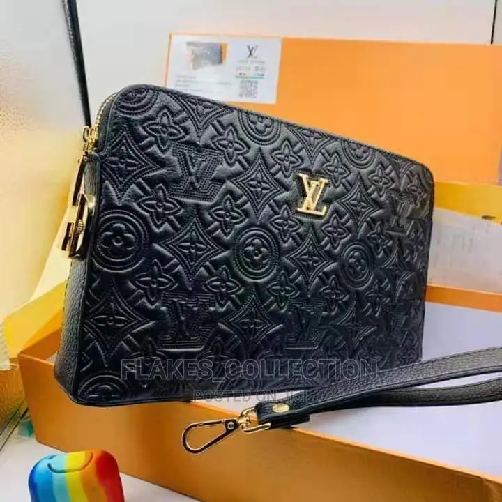 LV Men Purse
