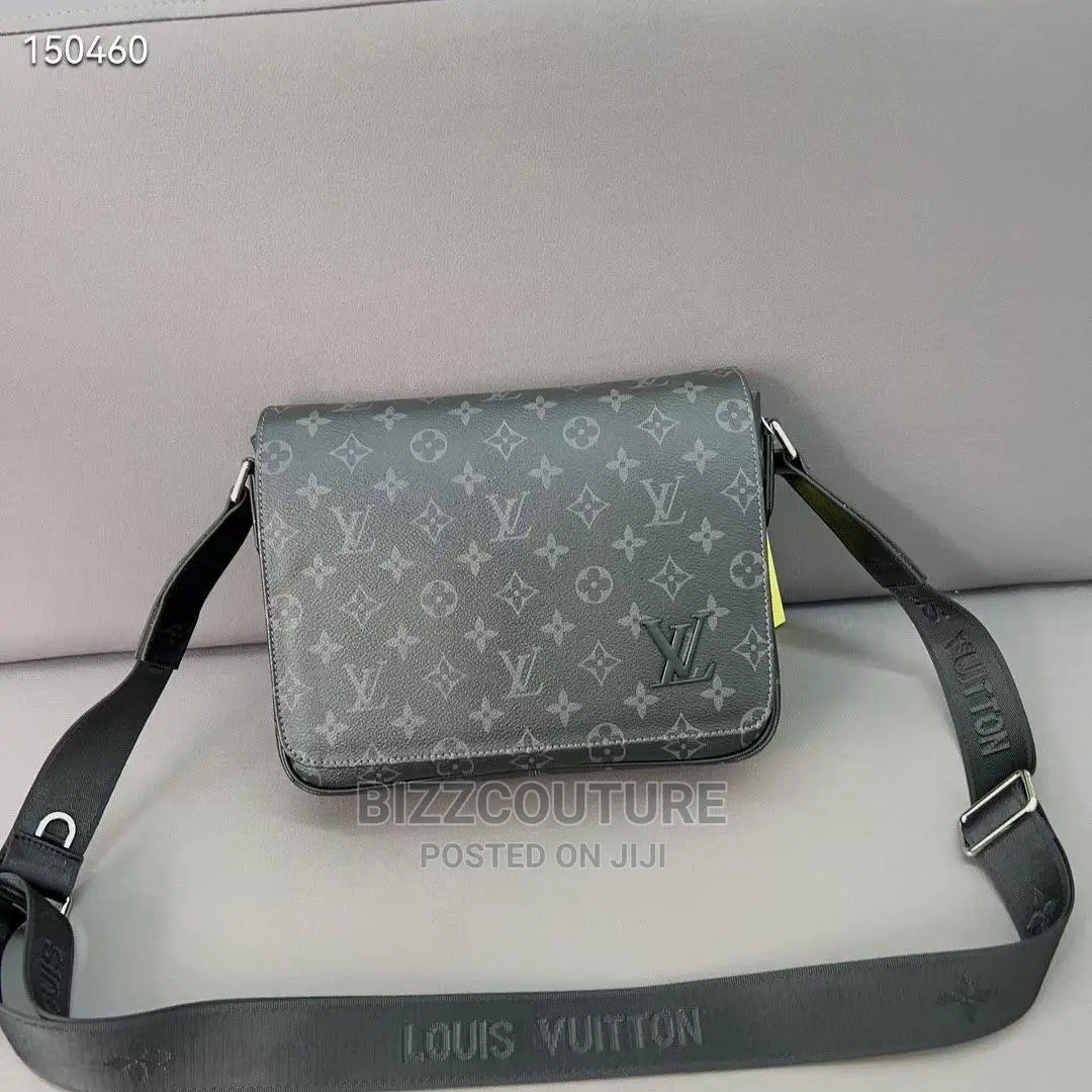 Original LOUIS VUITTON Crossbody Bags Available in Store