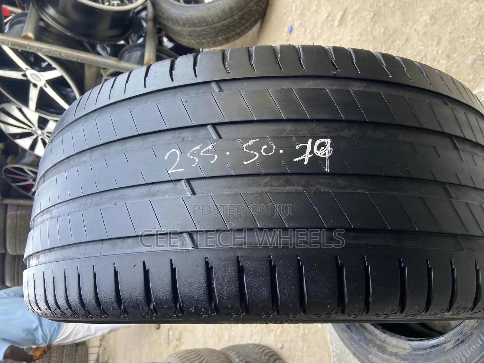 16,17,18,19,20,21,22 Inches Tires for Jeep/Car