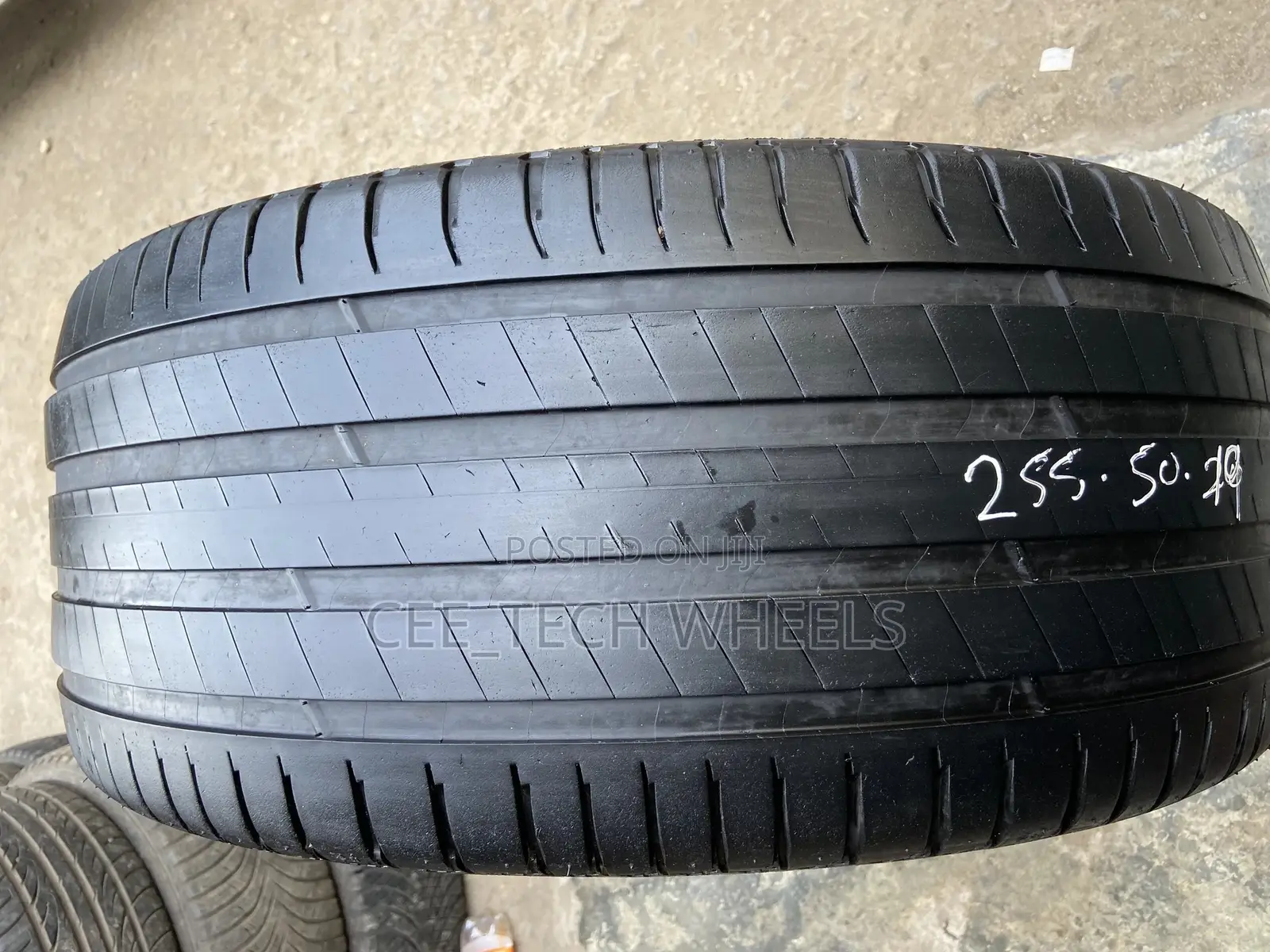 16,17,18,19,20,21,22 Inches Tires for Jeep/Car