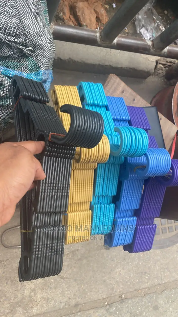 Plastic Clothes Hangers