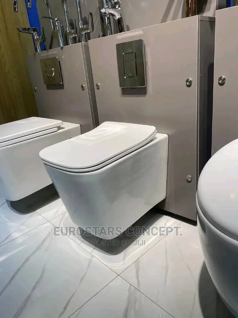 Square White Wall Hug